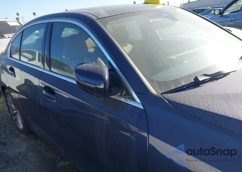 2024 BMW 330E из США, поврежденный, VIN 3MW39FF05R8E83594